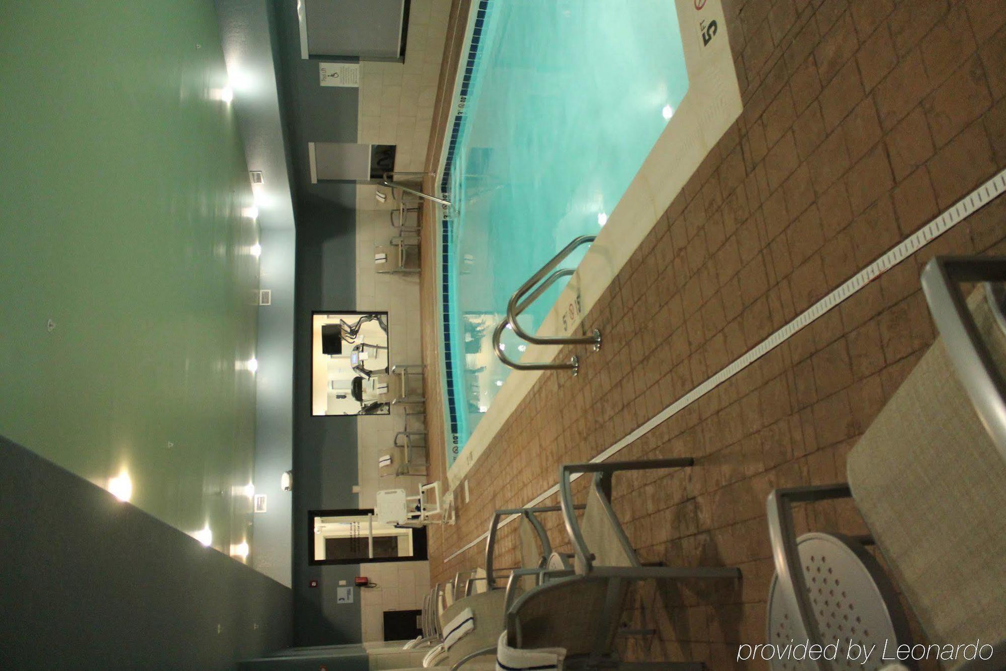 Holiday Inn Express Hotel & Suites Glasgow By Ihg Esterno foto
