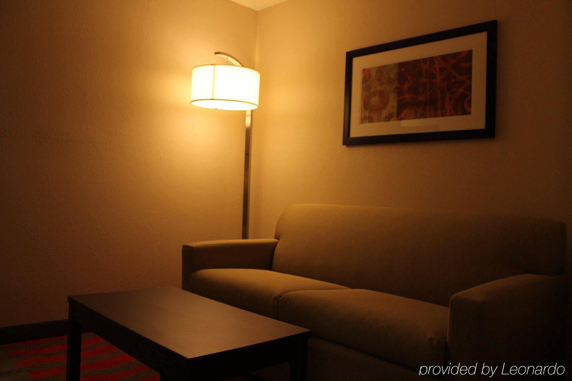 Holiday Inn Express Hotel & Suites Glasgow By Ihg Esterno foto